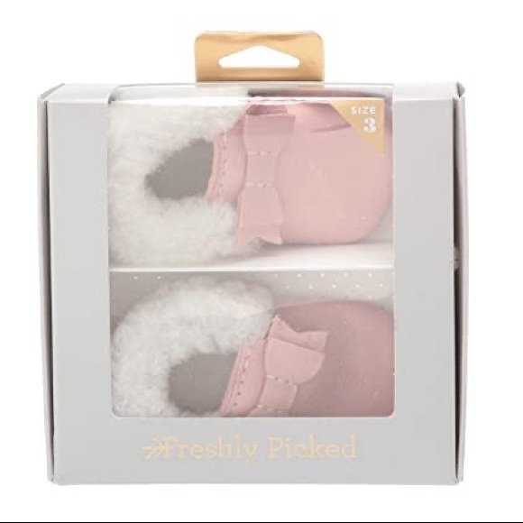 NIB! FRESHLY PICKED Blush Shearling Bow Moccs 4 5 - Picture 8 of 9